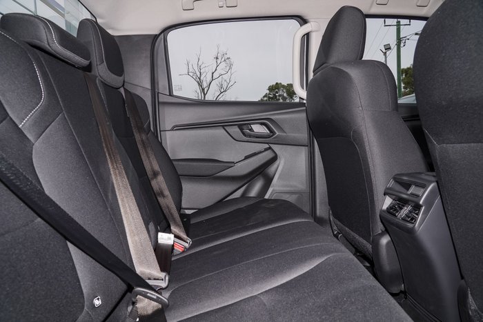 2025 Isuzu D-MAX SX