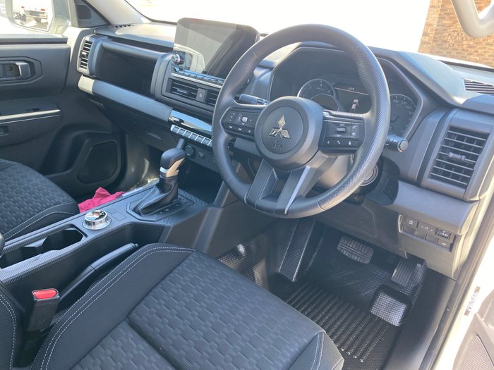 2025 MITSUBISHI Triton GLX+