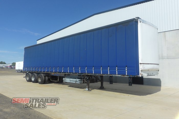 1999 Maxitrans 22 Pallet Curtainsider
