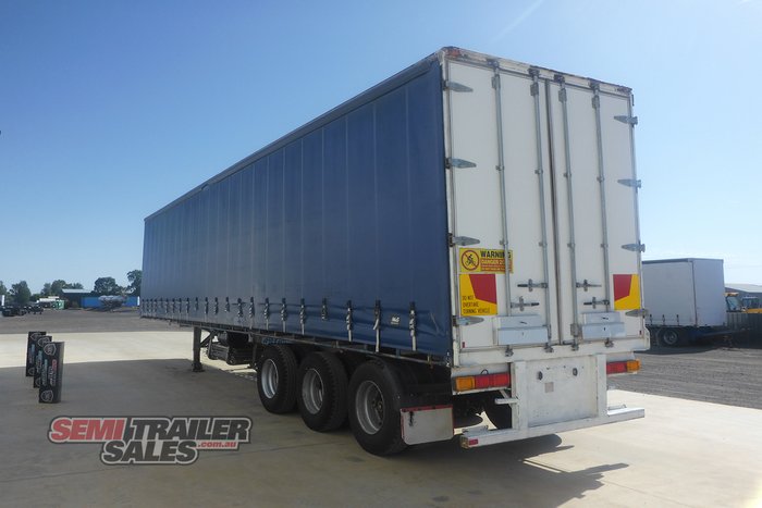 1999 Maxitrans 22 Pallet Curtainsider