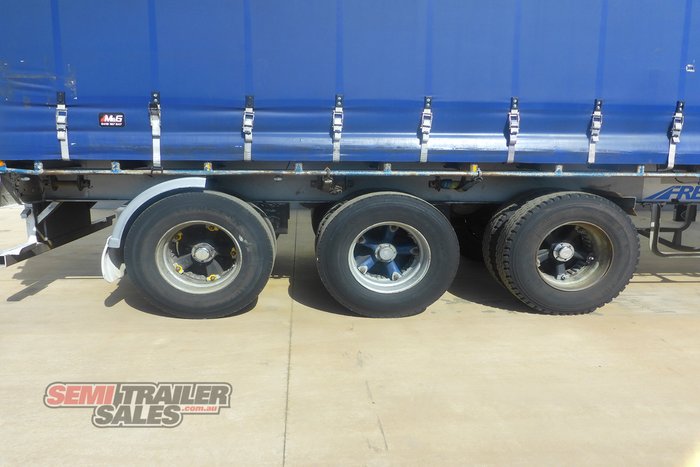 1999 Maxitrans 22 Pallet Curtainsider