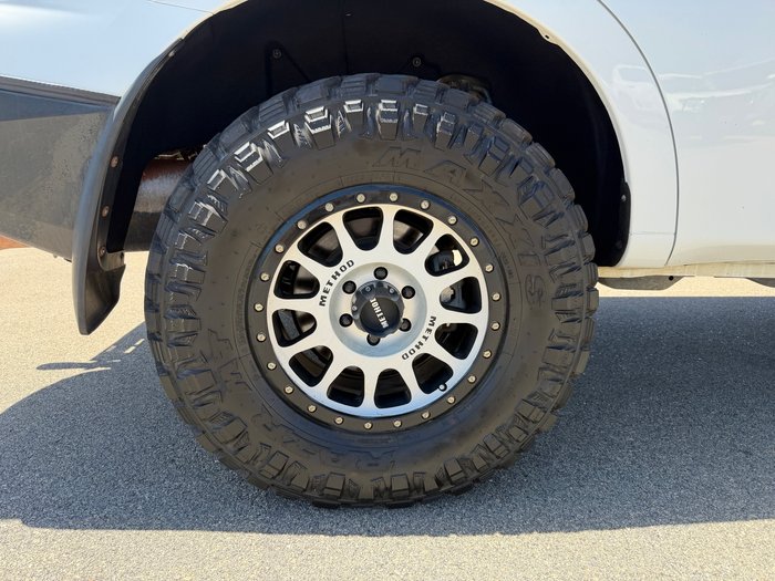 2021 Nissan PATROL MOONSTONE WHITE