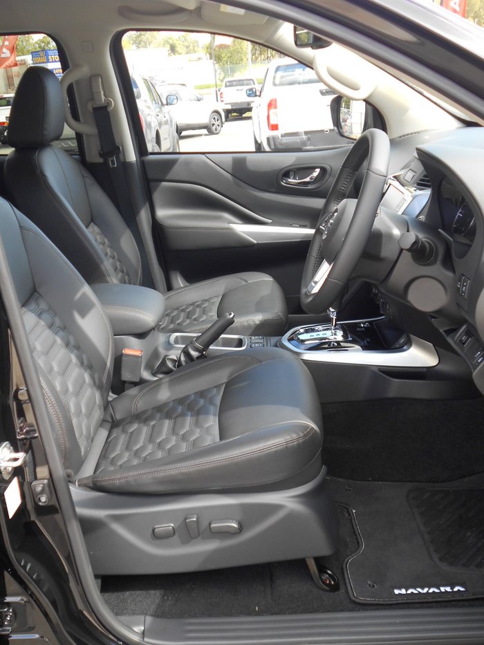 2025 Nissan Navara ST-X