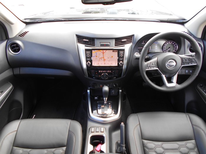 2025 Nissan Navara ST-X