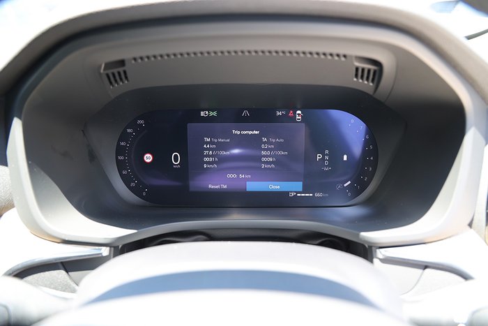 2025 Volvo XC60 Plus B5 Bright