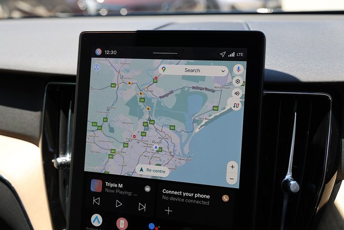 2025 Volvo XC60 Plus B5 Bright