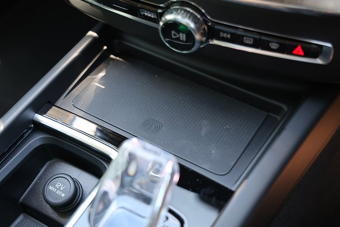 2025 Volvo XC60 Plus B5 Bright