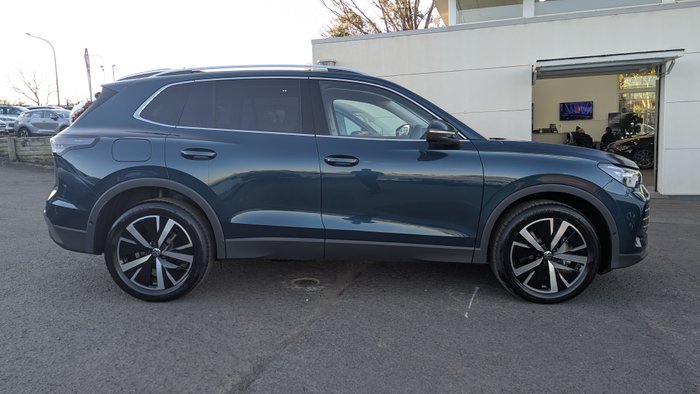 2026 VOLKSWAGEN Tiguan
