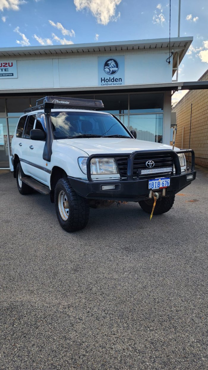 2003 Toyota Landcruiser Standard HZJ105R White