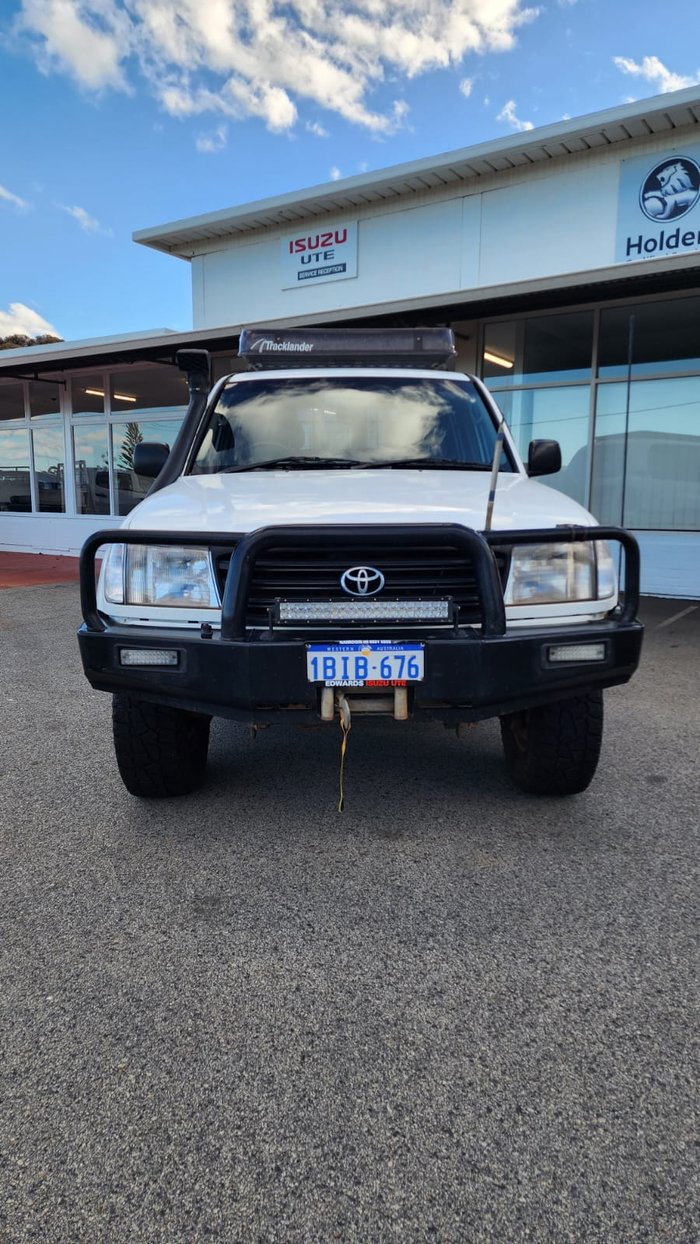 2003 Toyota Landcruiser Standard HZJ105R White