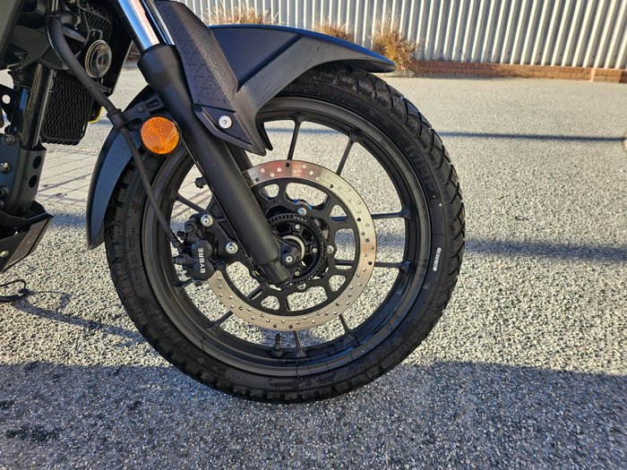 2024 S V-STROM 250SX Yellow