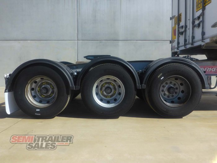 2006 Barker 12 Pallet Rollback Curtainsider A Trailer