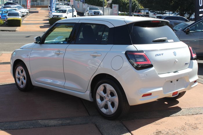 2025 Suzuki Swift Hybrid Plus