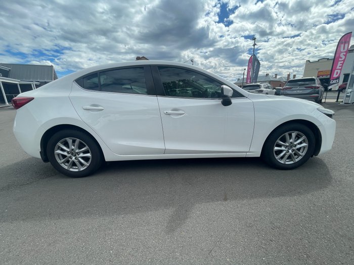 2017 MAZDA MAZDA3 MAXX