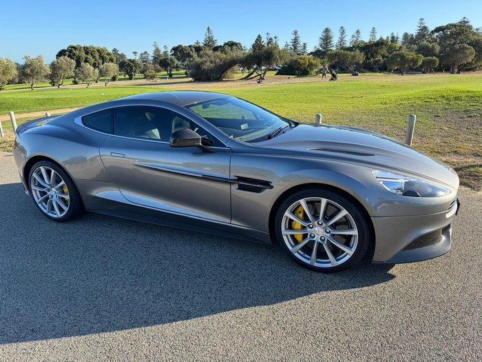 2013 Aston  Martin V12 Vanquish 