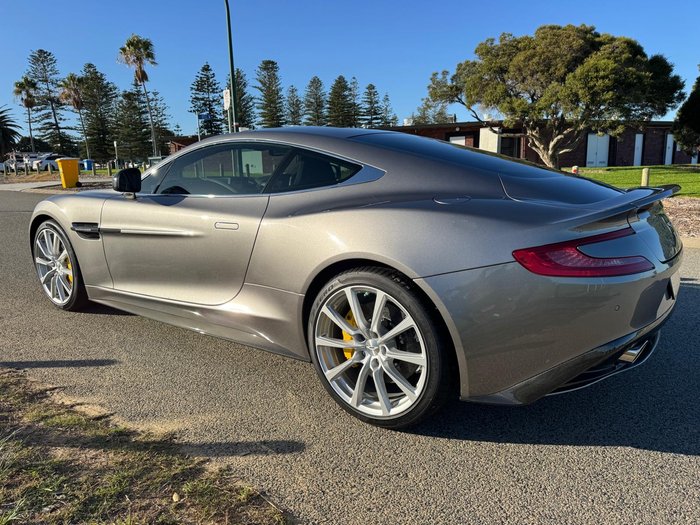 2013 Aston  Martin V12 Vanquish 