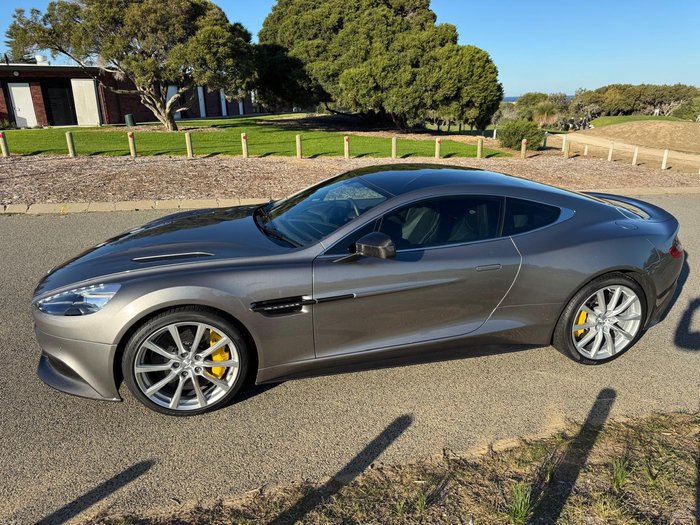 2013 Aston  Martin V12 Vanquish 