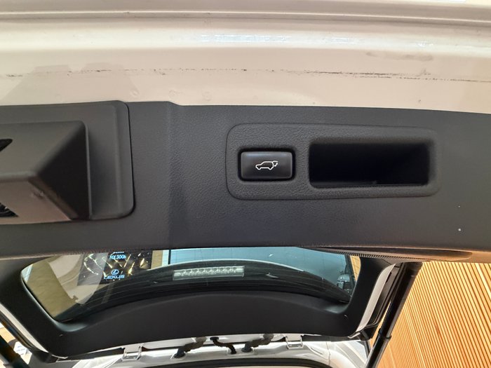 2016 Lexus NX300h Luxury 2.5L Hybrid CVT Wagon