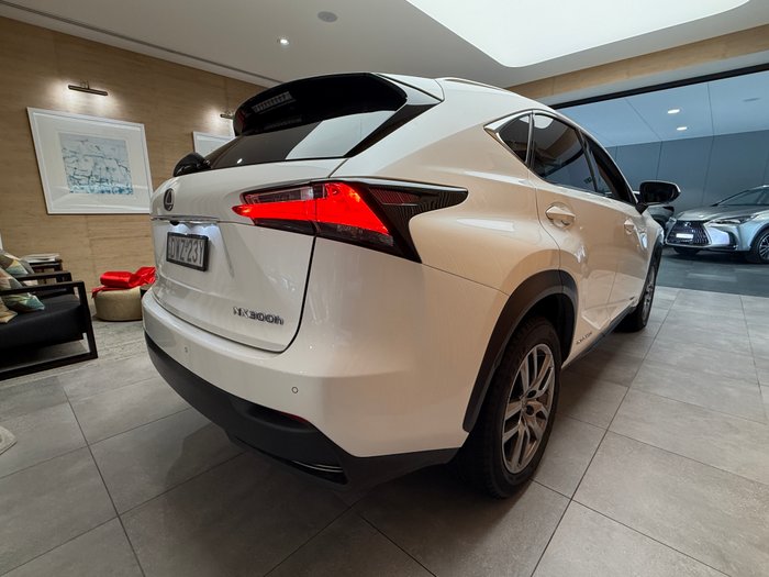 2016 Lexus NX300h Luxury 2.5L Hybrid CVT Wagon