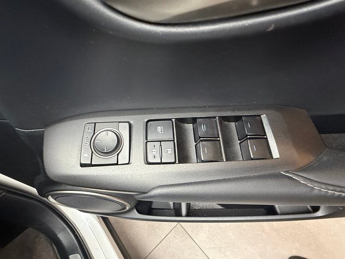 2016 Lexus NX300h Luxury 2.5L Hybrid CVT Wagon