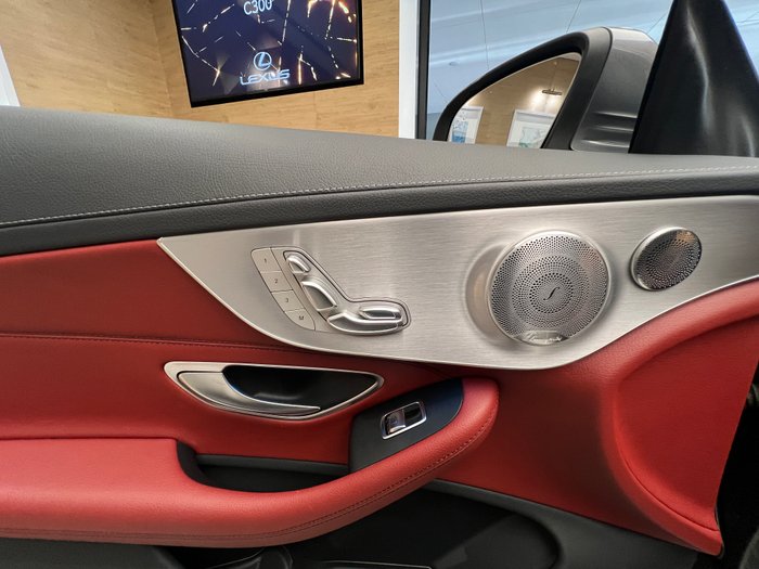 2016 MERCEDES-BENZ C300