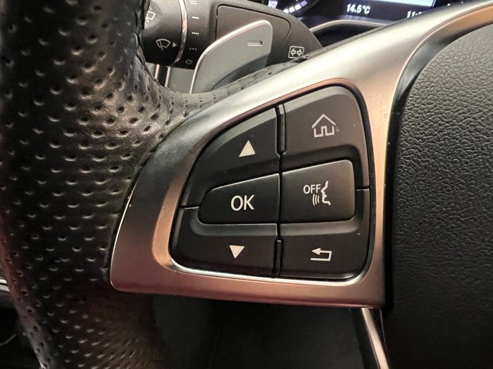 2016 MERCEDES-BENZ C300