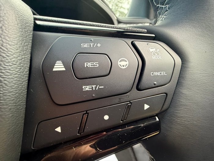 2025 Isuzu D-MAX BLADE