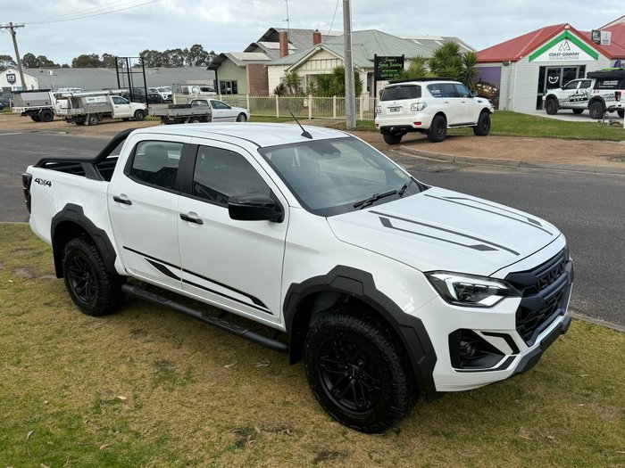2025 Isuzu D-MAX BLADE