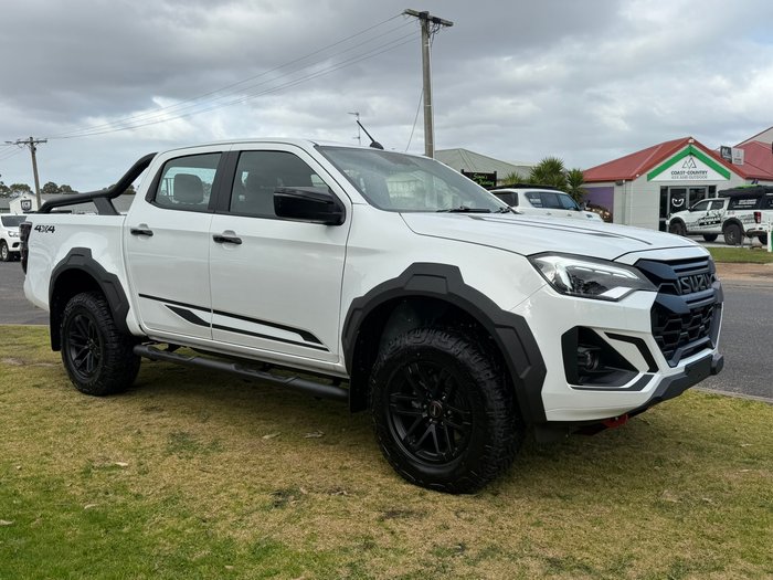 2025 Isuzu D-MAX BLADE