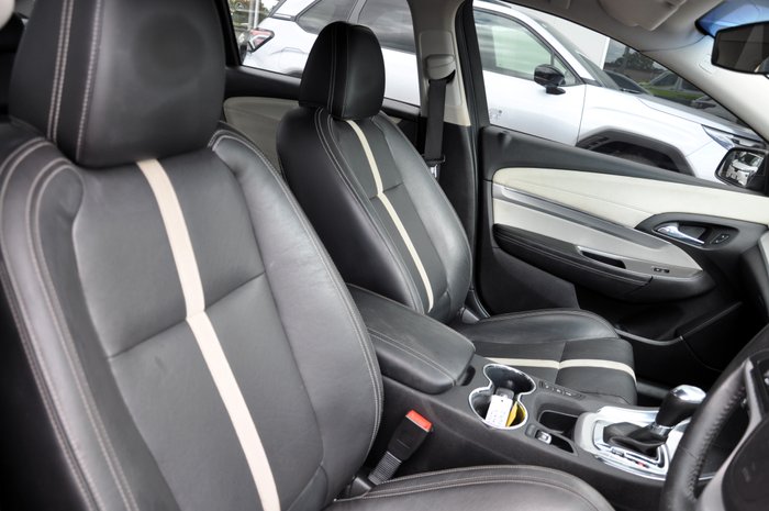 2014 HOLDEN CALAIS 2014 HOLDEN CALAIS  6 SP AUTOMATIC 4D SEDAN V6 