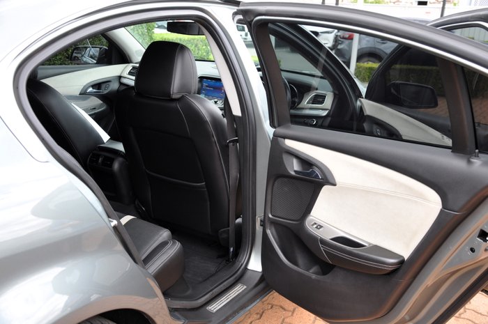 2014 HOLDEN CALAIS 2014 HOLDEN CALAIS  6 SP AUTOMATIC 4D SEDAN V6 