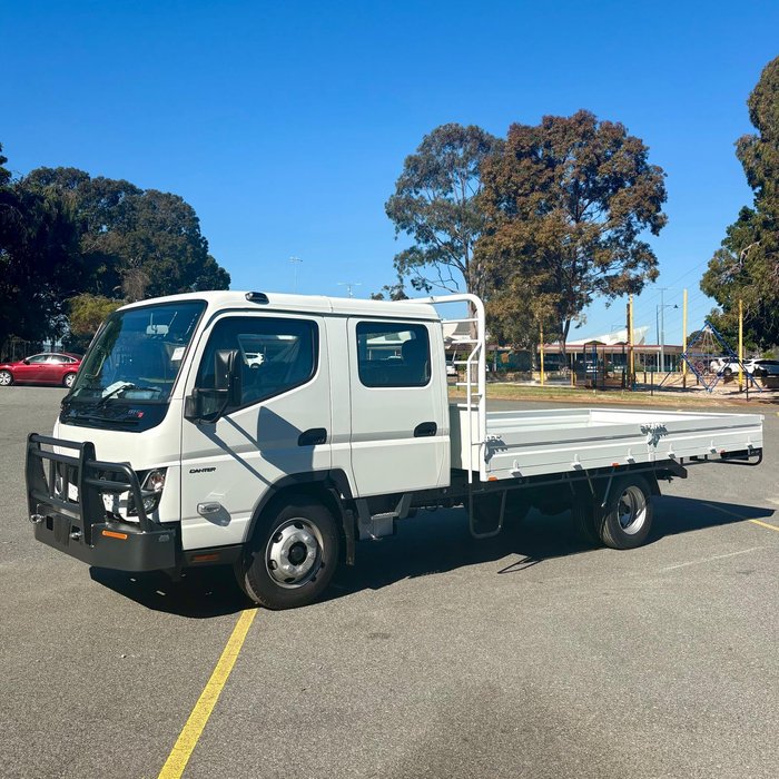2025 Fuso Canter 815