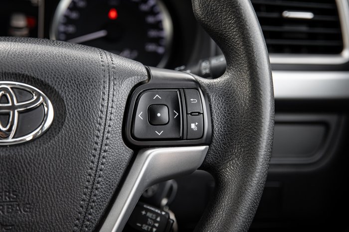 2017 Toyota Kluger GX