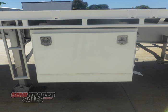 2009 Krueger 12 Pallet Flat Top A Trailer