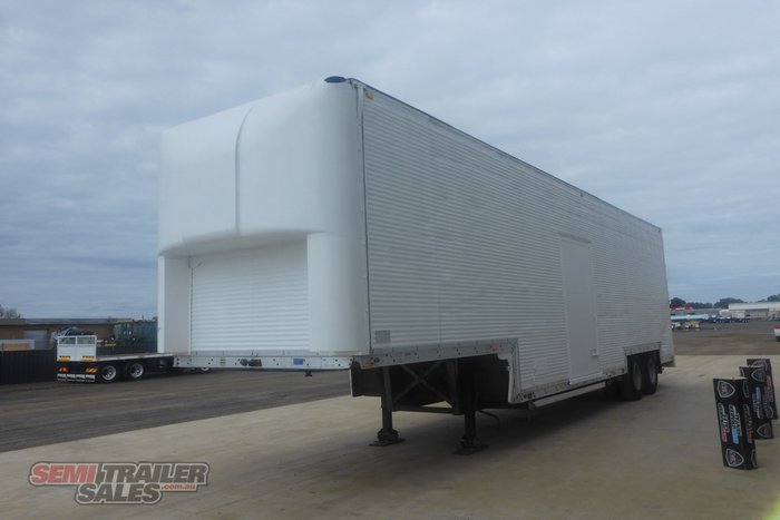1989 Lucar Dropdeck Furniture Pantech