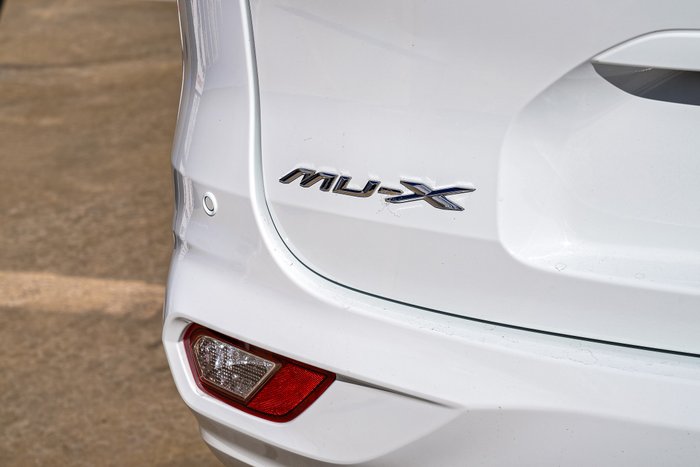2023 Isuzu MU-X LS-U