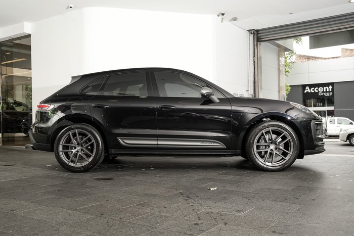 2024 Porsche Macan T 95B MY24 AWD BLACK