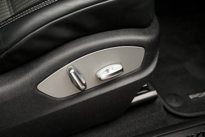 2024 Porsche Macan T 95B MY24 AWD BLACK