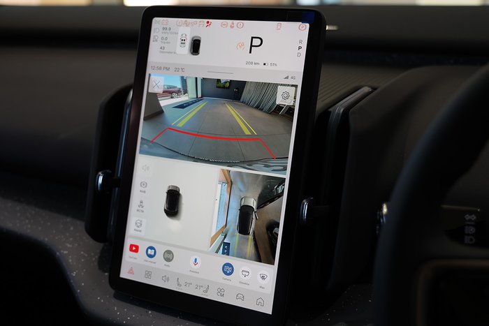 2024 Volvo EX30 Single Motor Extended Range Ultra