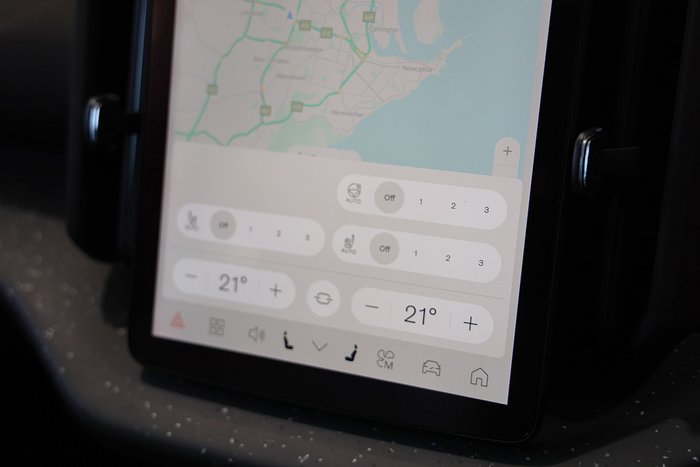 2024 Volvo EX30 Single Motor Extended Range Ultra