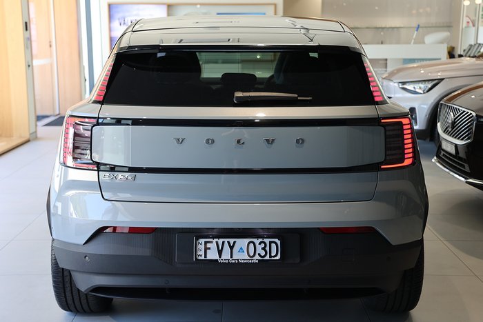 2024 Volvo EX30 Single Motor Extended Range Ultra