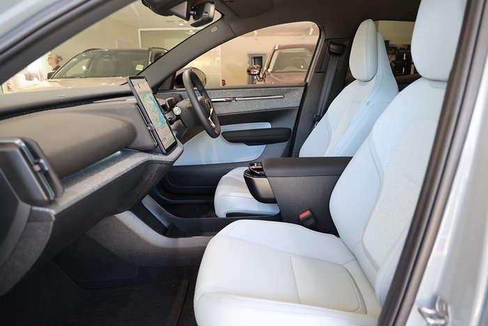 2024 Volvo EX30 Single Motor Extended Range Ultra