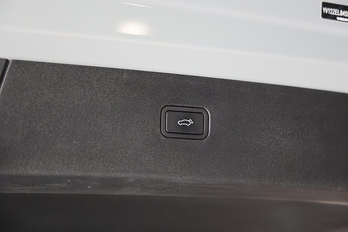 2024 Volvo EX30 Single Motor Extended Range Ultra