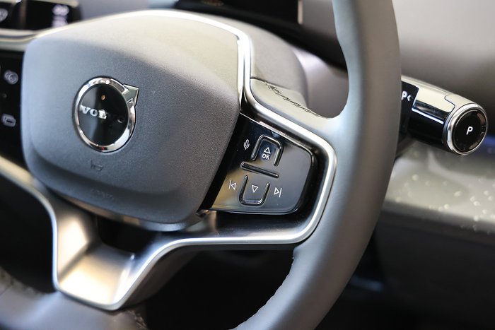 2024 Volvo EX30 Single Motor Extended Range Ultra