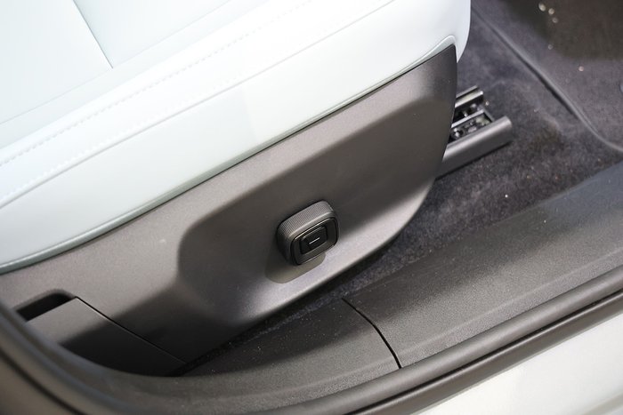 2024 Volvo EX30 Single Motor Extended Range Ultra