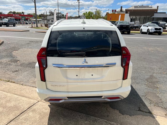 2024 MITSUBISHI PAJERO SPORT GLX