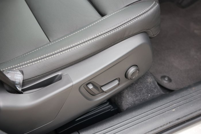 2025 Volvo XC40 Ultra B4 Bright