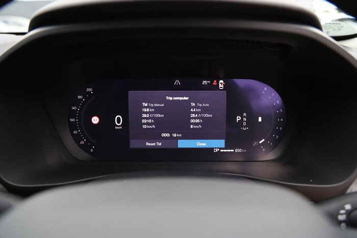 2025 Volvo XC40 Ultra B4 Bright