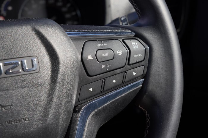 2022 Isuzu MU-X LS-U