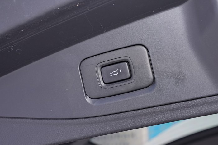 2022 Isuzu MU-X LS-U
